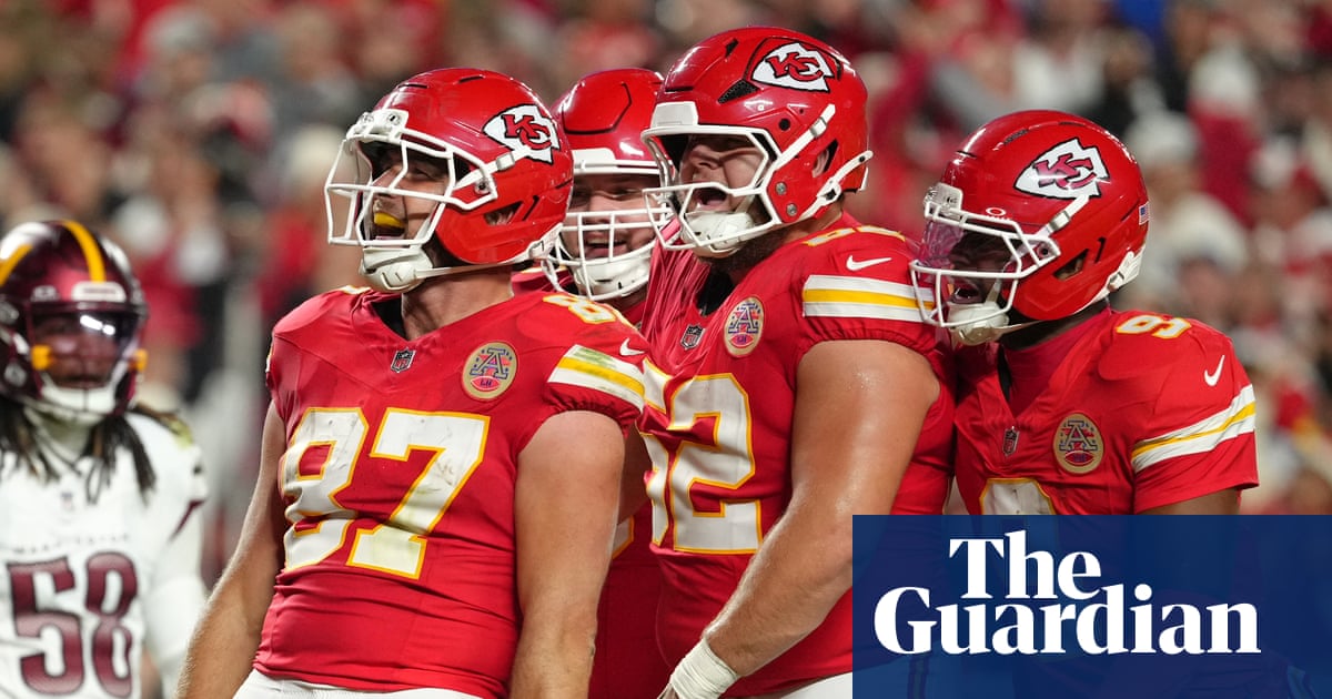 Mahomes overcomes early interceptions to lead Chiefs to victory over Commanders