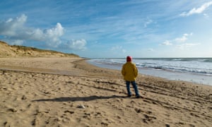 Personne seule sur la plage des Grenettes, Ile De Ré, Poitou Charente, Charente Maritime, France