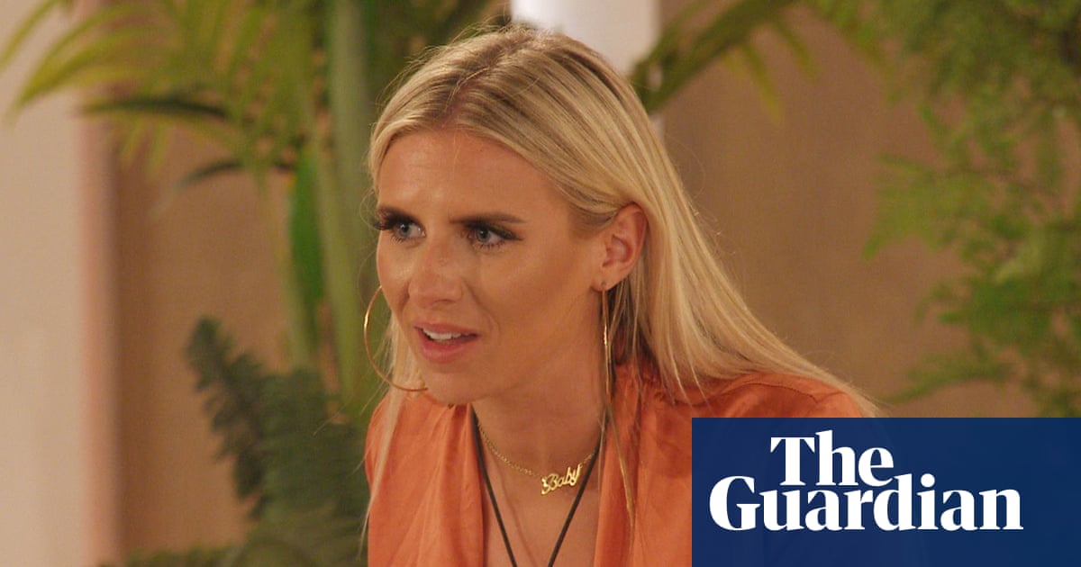 Love Island sparks resurgence in Carrie Bradshaw-style necklaces