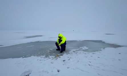A fisherman on Lake Peipus in winter.