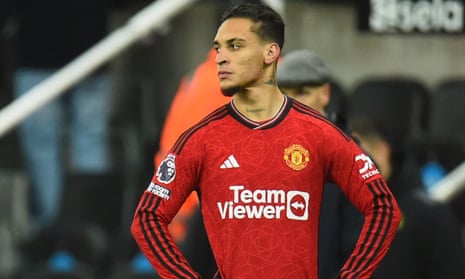 Manchester United's Antony calls out his critics and trial by 'digital court' | Manchester United | The Guardian