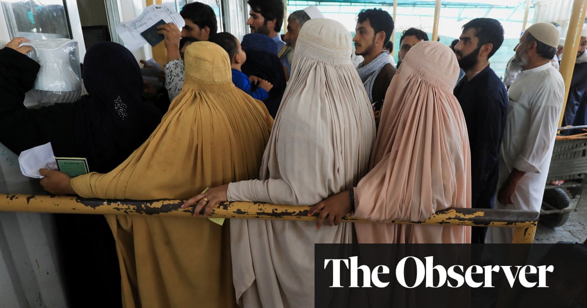 Heavily pregnant Afghan women eligible to come to UK stuck in Pakistan