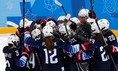Canada knocks off Team USA in hockey semifinal