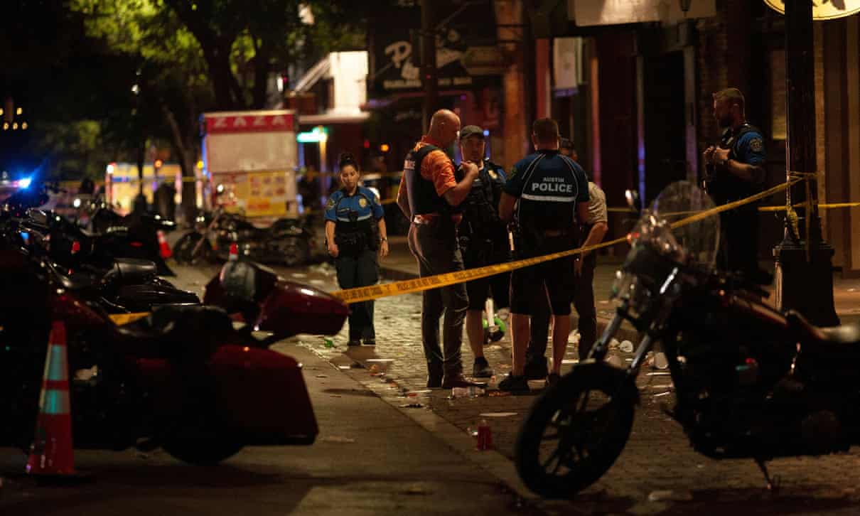 Gunman at large after Austin shooting leaves 13 injured, police in Texas say US, Texas, Austin,Gunman at large after Austin shooting leaves 13 injured, police in Texas say, Harbouchanews