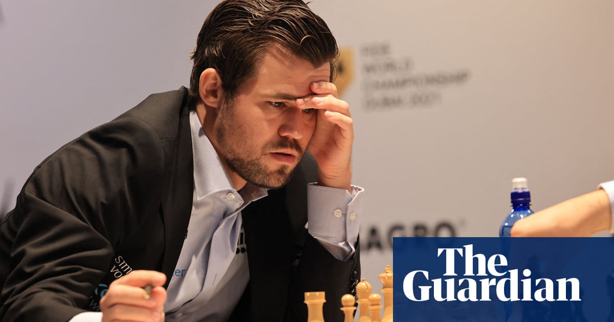 Carlsen closes on retaining world chess crown after Nepomniachtchi draw