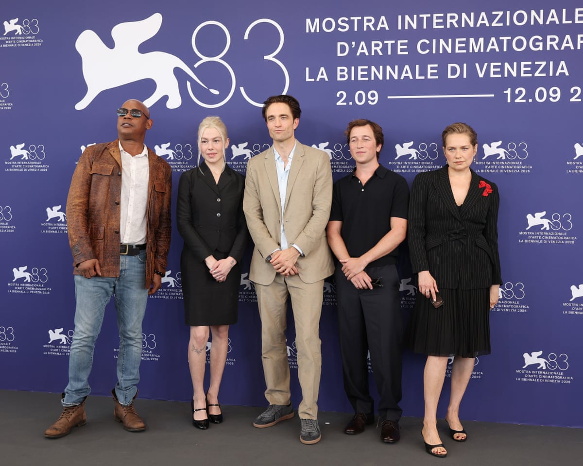Actors on red carpet