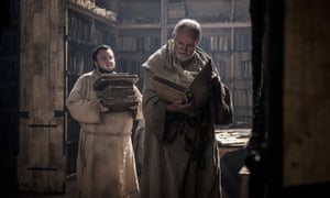 Jim Broadbent as Arc hmaester Ebrose, John Bradley-West as Samwell Tarly