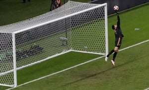 Courtois fingertips Neymarâs shot over the bar.