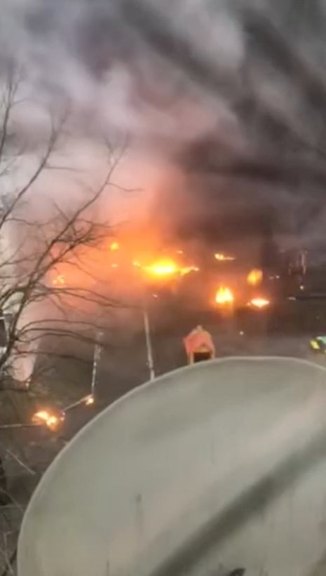 Una captura de pantalla de un video que muestra las consecuencias inmediatas del accidente.