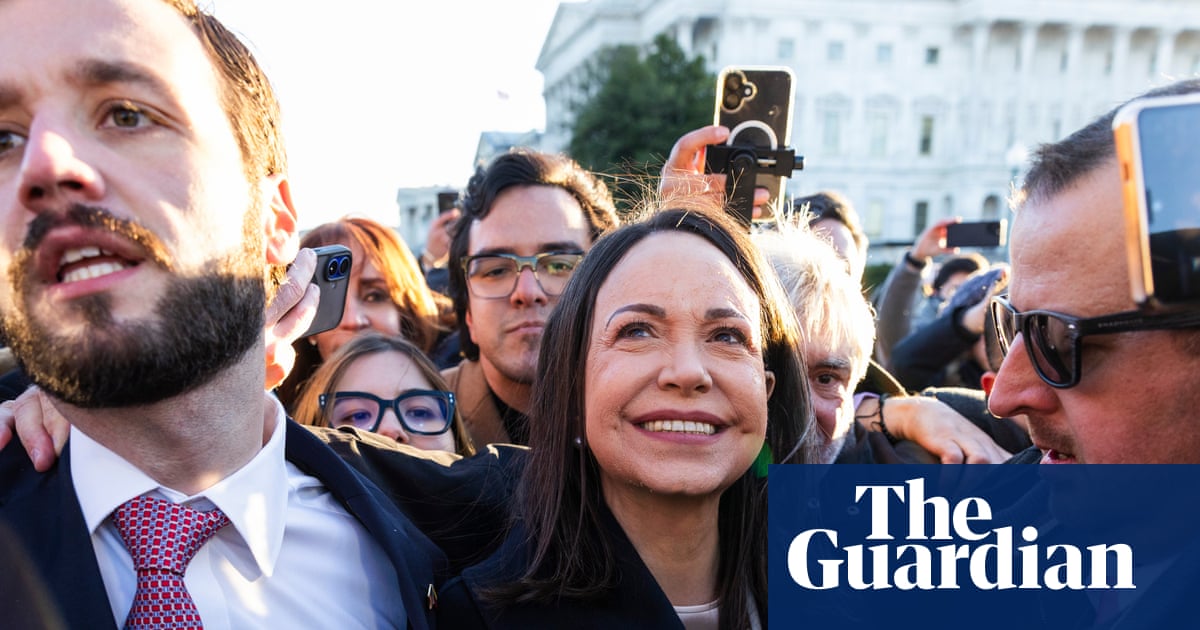 Exiled Venezuelan opposition leader announces her return