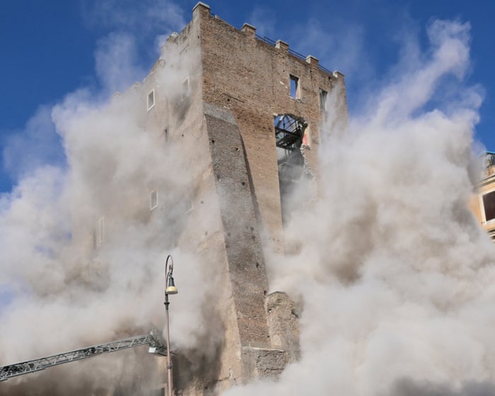 Moment part of medieval tower in Rome collapses – video