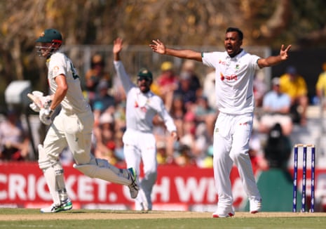 Shoriful Islam takes the wicket of Cameron Green.