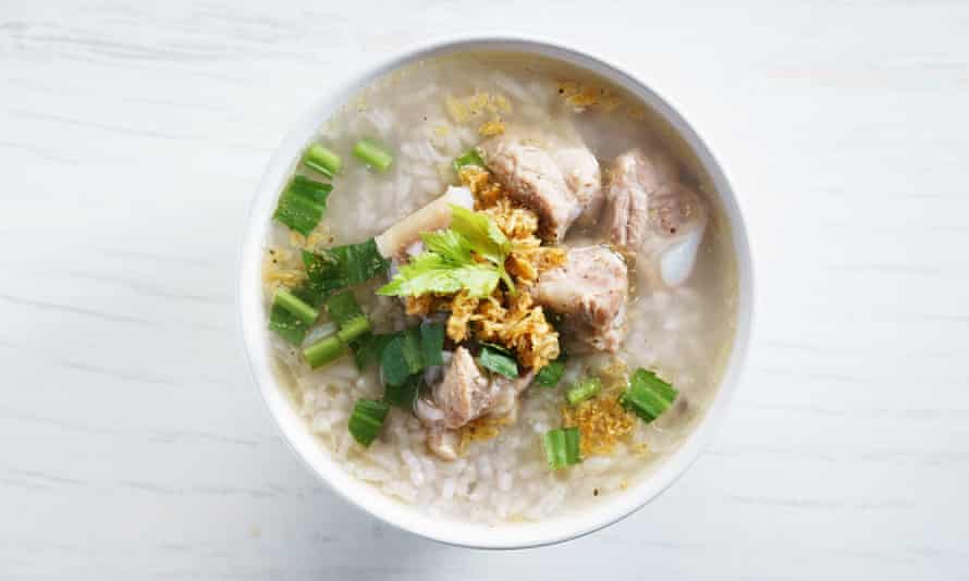 Rice congee with pock meat