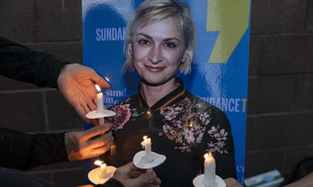 Cinematographer Halyna Hutchins died after being shot on the set of Rust. A vigil was held for her in Albuquerque, New Mexico, 23 October, 2021.