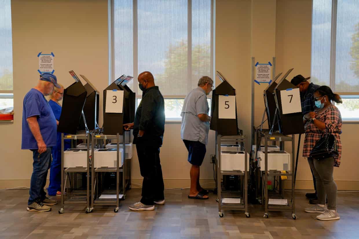 Early voters in Georgia face obstacles under state’s new election law (theguardian.com)