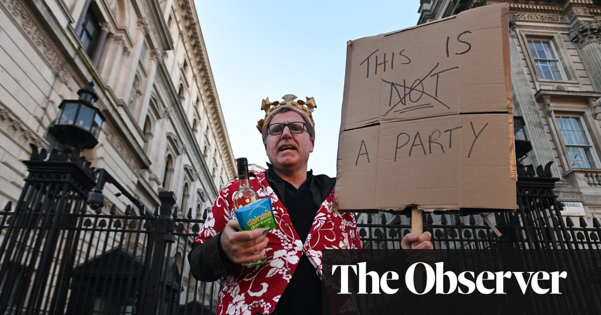 ‘From prosecco Tuesdays to thank-you tipples, No 10 has a serious drink problem’