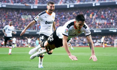 Maxi Gómez of Valencia celebrates after scoring his team’s second goal against Barcelona at the Mestalla.