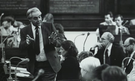 Marks addressing the BMA council in 1989.