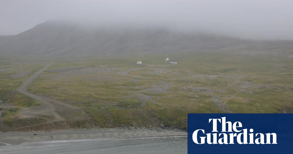Charter plane crashes amid heavy fog in Alaska, killing all eight onboard
