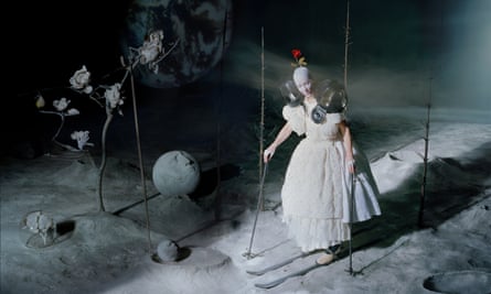 Cate Blanchett skiing on the moon, Comme des Garçons &amp; Julien d’Ys, Paris, 2015.