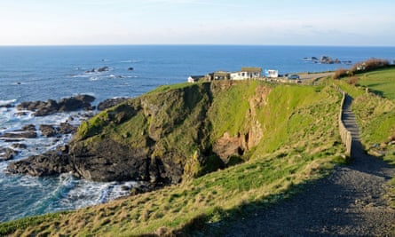 Henry’s Campsite is close to Lizard Point.