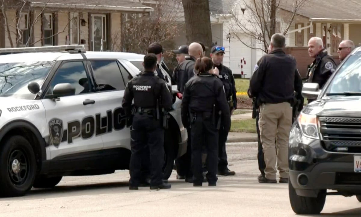 Suspect held after four killed and seven injured in Illinois stabbings |  Illinois | The Guardian