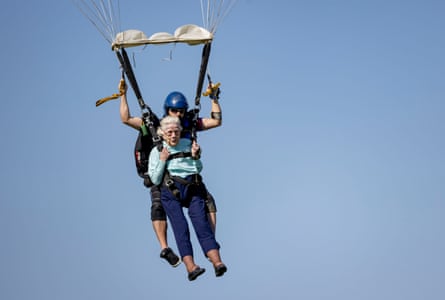 World Oldest Skydiver 104 Year Old Dorothy Hoffner Skydiving Chicago in Ottawa