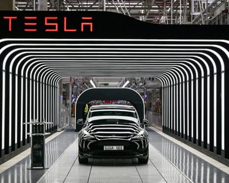 Tesla Reports Analyst Forecasts Suggesting Sales Decline