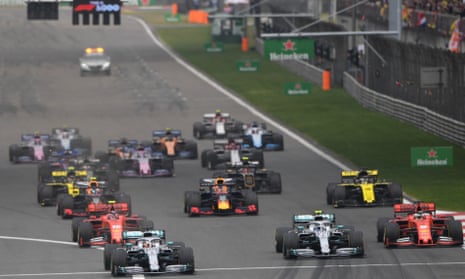 Cars pull away from the grid at the 2019 Chinese Grand Prix