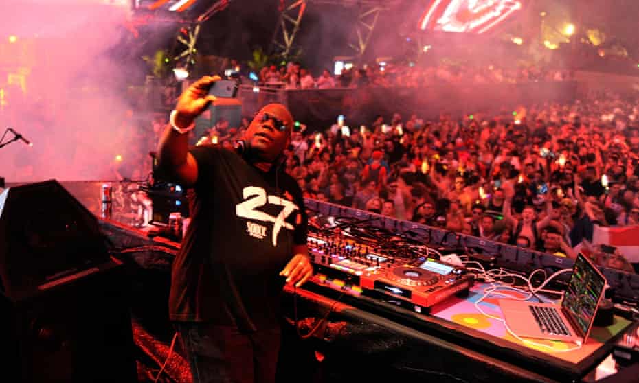 Cox actuando en el Ultra Music Festival en Miami, 2016.