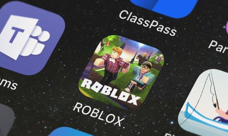 The ROBLOX ACCOUNT just came ONLINE… 