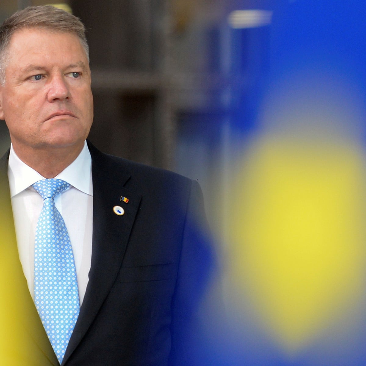 Klaus Iohannis Poised For Victory In Romanian Presidential Vote Romania The Guardian