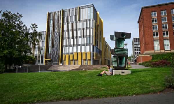 University of Birmingham: The new Library.