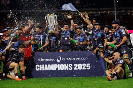 Bordeaux celebrate with the trophy