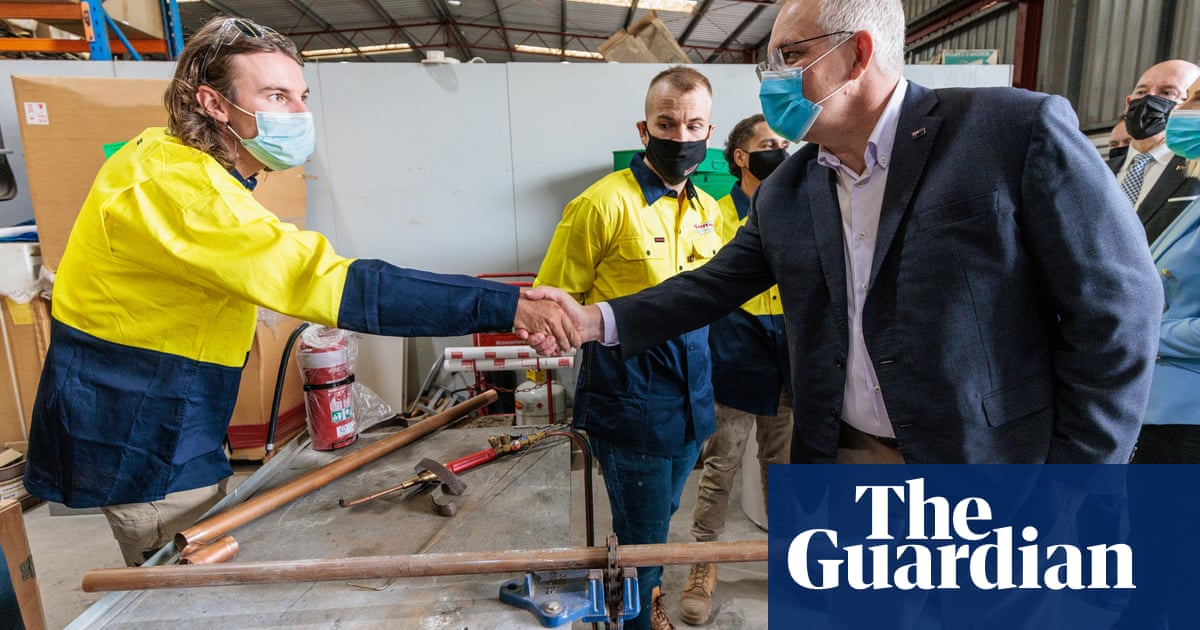 Coalition unveils $17.9bn pre-election cash splash on road and rail projects