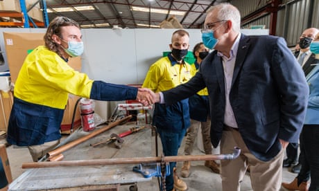 Scott Morrison met apprentices on Sunday in Perth ahead of Tuesday’s budget which will include a $17.9bn infrastructure package.