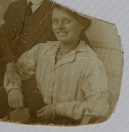 A photograph of Louisa Dunne taken in about 1919.
