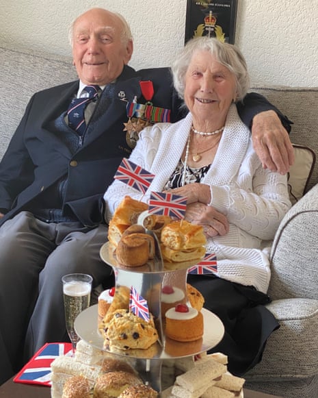 Second World War veteran Cyril Gillard and his wife Betsy celebrating VE Day 75 years on.
