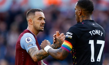 Aston Villa and Ings move on from Gerrard era with thrashing of Brentford | Premier League 5 Brentford’s Ivan Toney shakes hands with Aston Villa’s Danny Ings