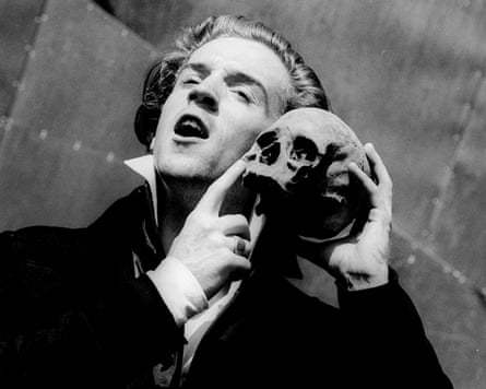 Damian Lewis in Hamlet, directed by Tim Pigott-Smith, in 1994