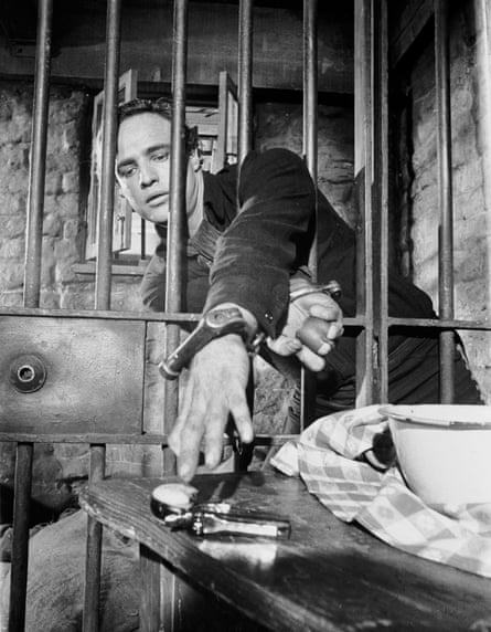 Marlon Brando attempts a prison escape in the film One-Eyed Jacks in which he plays the outlaw Rio.