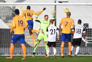 Doucoure rises to head in Fulham’s third goal
