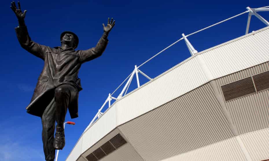The statue of Bob Stokoe outside the Stadium of Light