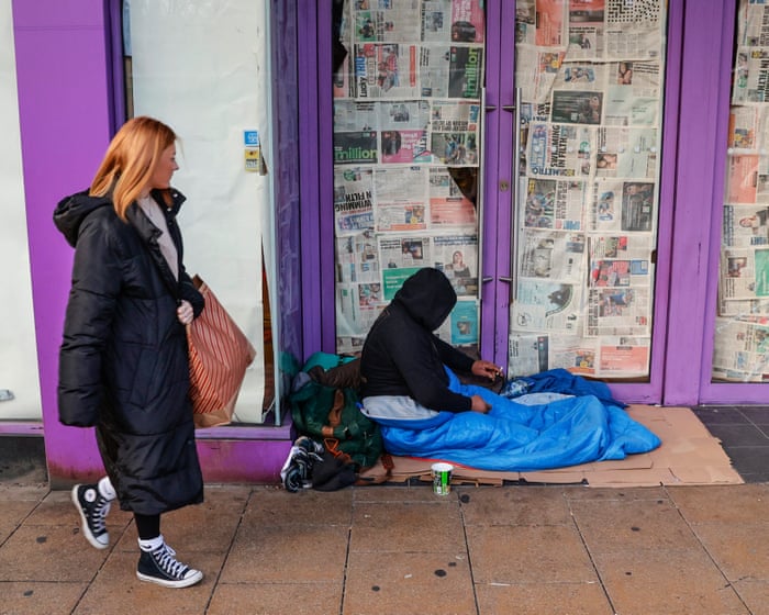 UK to launch pilot scheme that helps homeless people access banking
