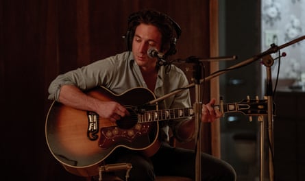 Jeremy Allen White as Bruce Springsteen in Deliver Me From Nowhere.