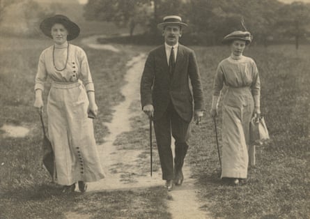 George and Veda as a young married couple outside Bradford in 1913. On the left is Veda’s sister Hilda
