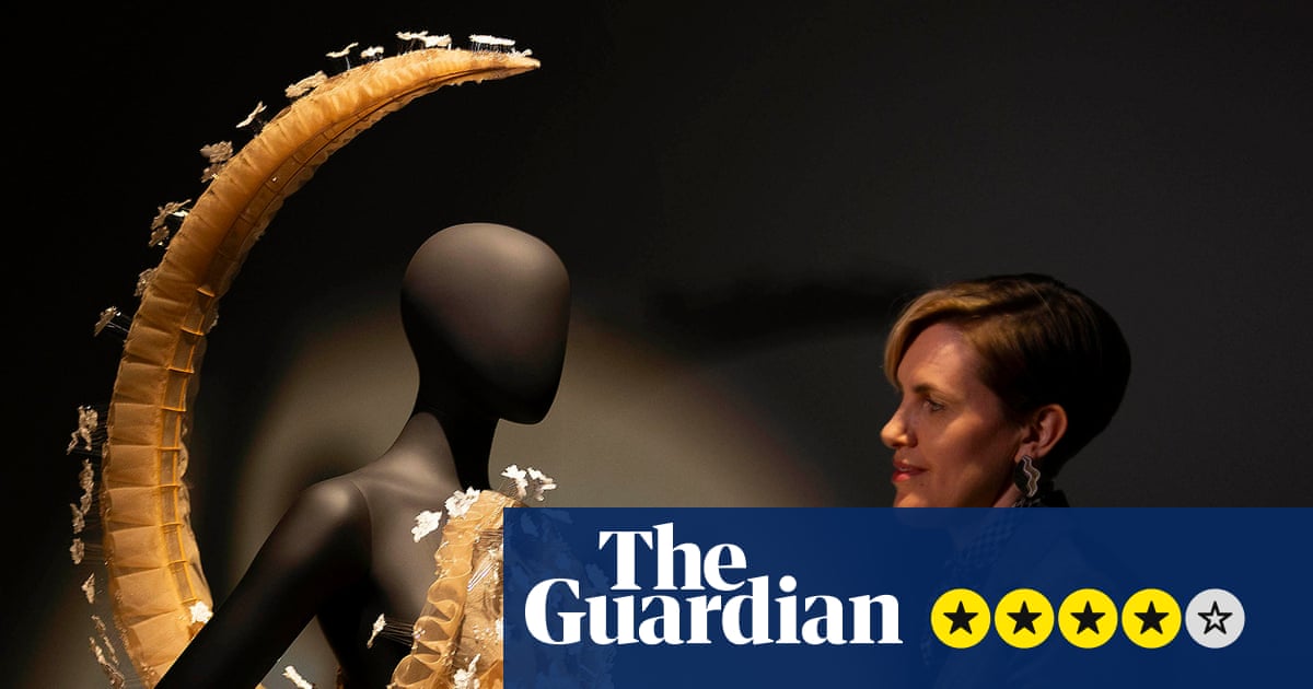 Schiaparelli review – it’s cocktail o’clock with fashion’s surreal goddess who out-lobstered Dalí and turned a polar bear pink