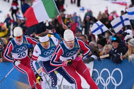 Johannes Høsflot Klæbo leads the pack in the cross-country skiing men’s sprint classic.