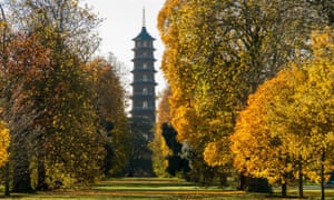 Kew Gardens, Pagoda in autumn