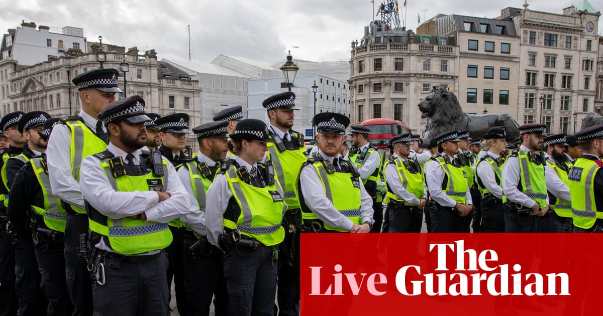 Extra 4,000 officers in London as police brace for far-right and pro-Palestine marches live